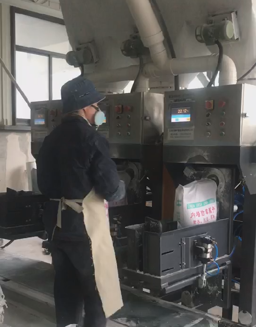 液體灌裝機(jī),稱重灌裝機(jī),定量灌裝機(jī)