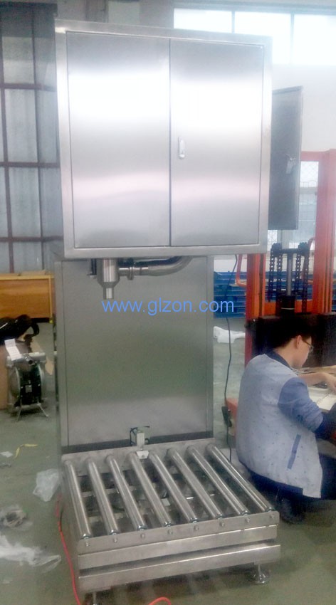 干粉砂漿包裝機,噸袋包裝機,液體灌裝機,灌裝設(shè)備廠家 干粉砂漿包裝機,噸袋包裝機,液體灌裝機,灌裝設(shè)備廠家